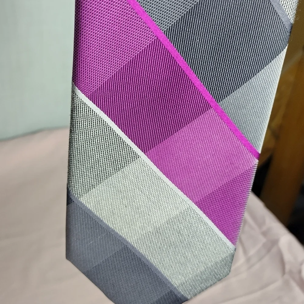 Michael Kors Tie Silk Blend Pink Purple Plaid Men Necktie Suit Formal 56.5 x3.25